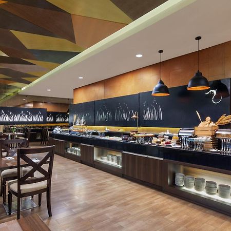 Hotel Santika BSD City-Serpong Exterior foto