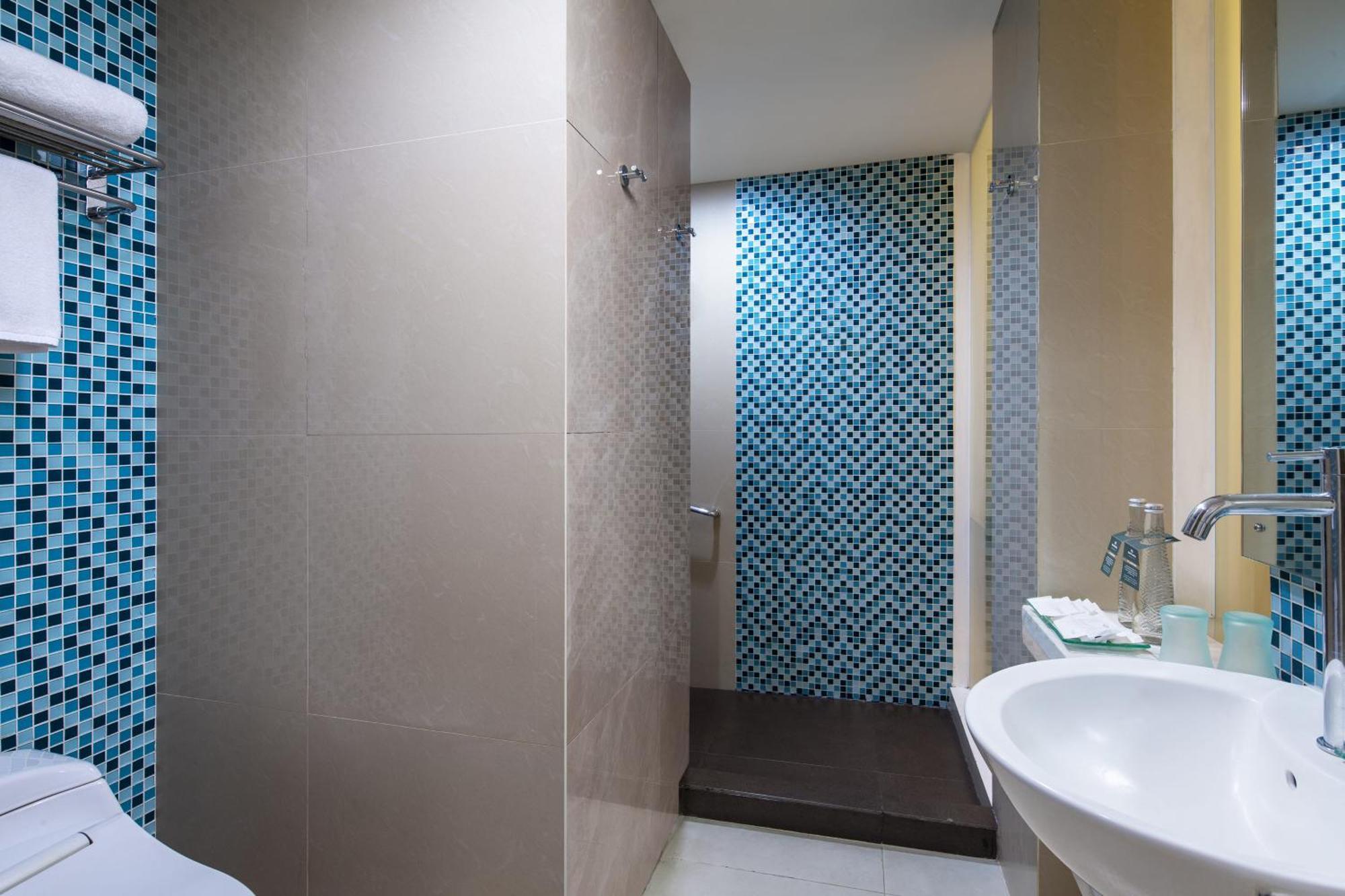 Hotel Santika BSD City-Serpong Exterior foto