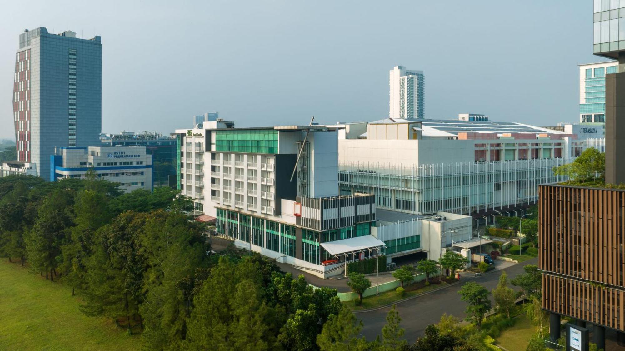 Hotel Santika BSD City-Serpong Exterior foto
