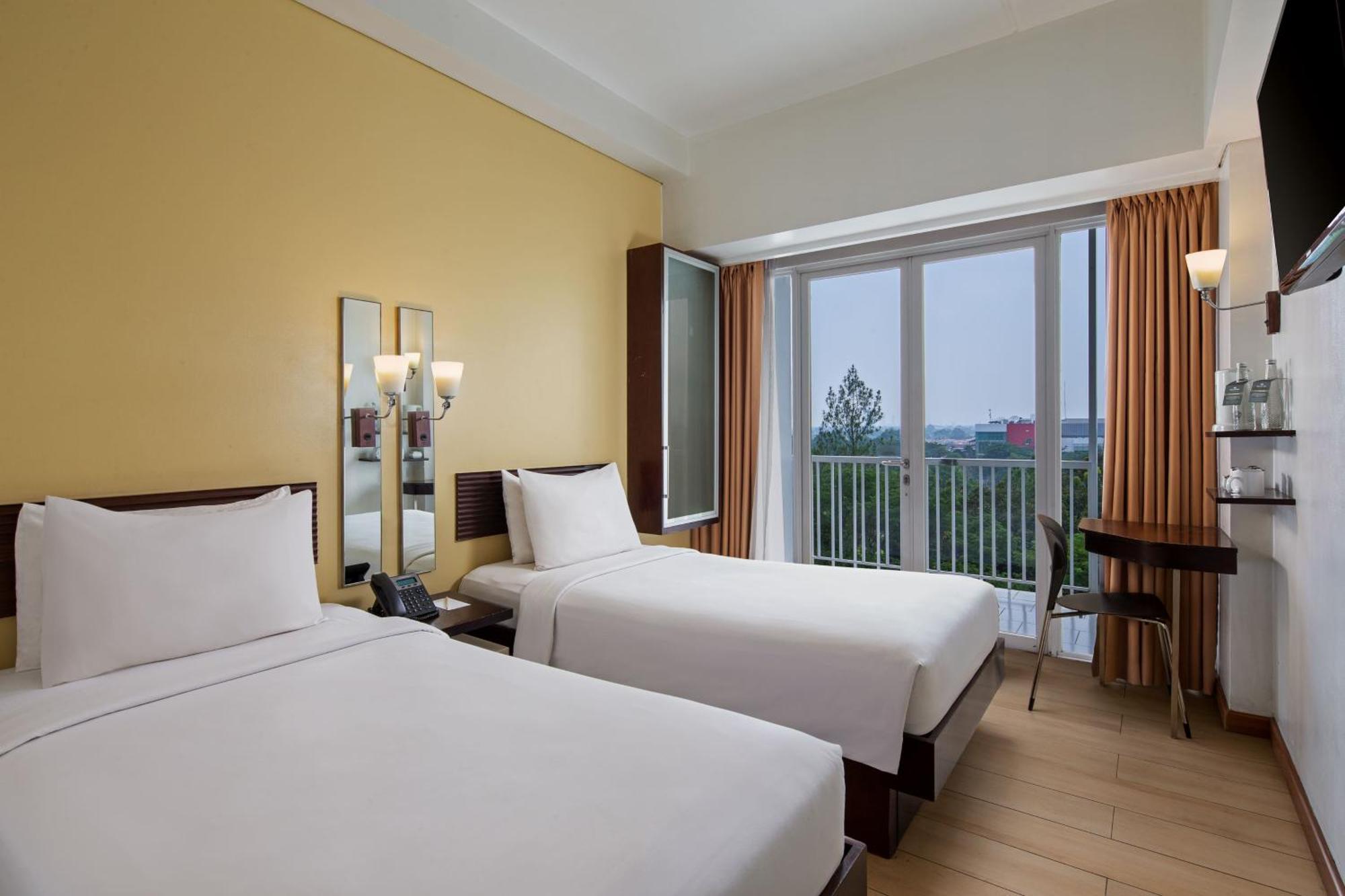 Hotel Santika BSD City-Serpong Exterior foto