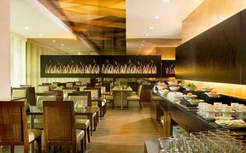 Hotel Santika BSD City-Serpong Exterior foto